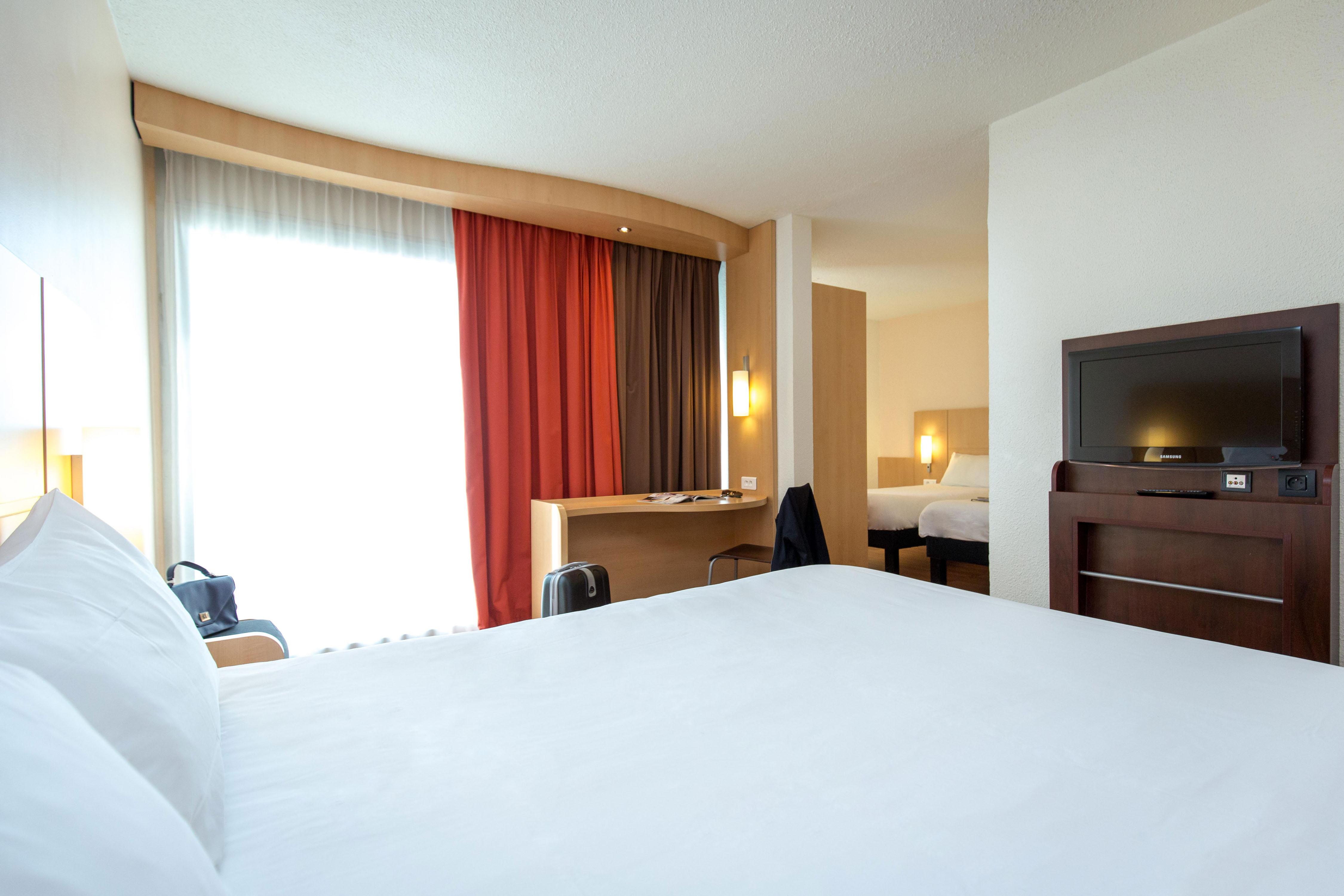 Ibis Cavaillon Portes Du Luberon Bagian luar foto