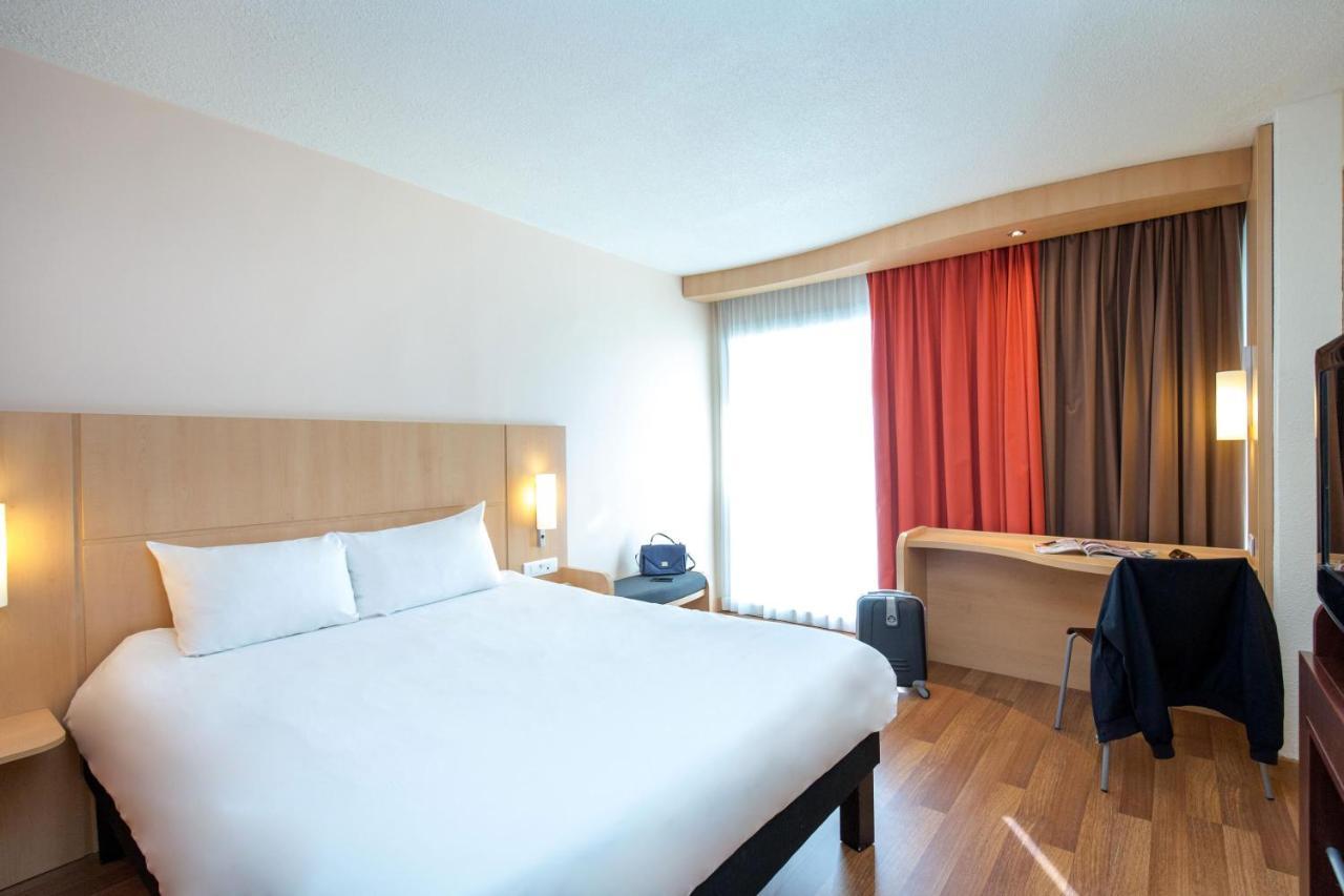 Ibis Cavaillon Portes Du Luberon Bagian luar foto